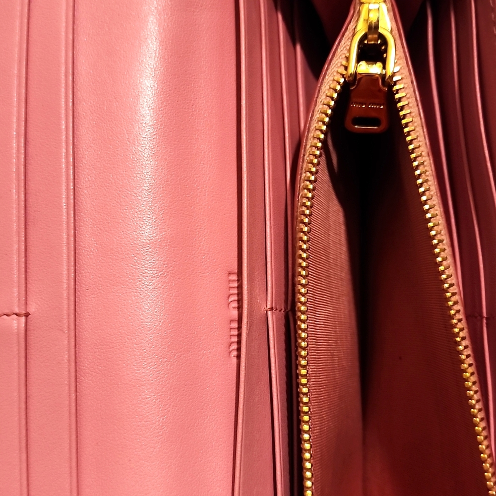 Miu Miu Wallet With Chain - image 7